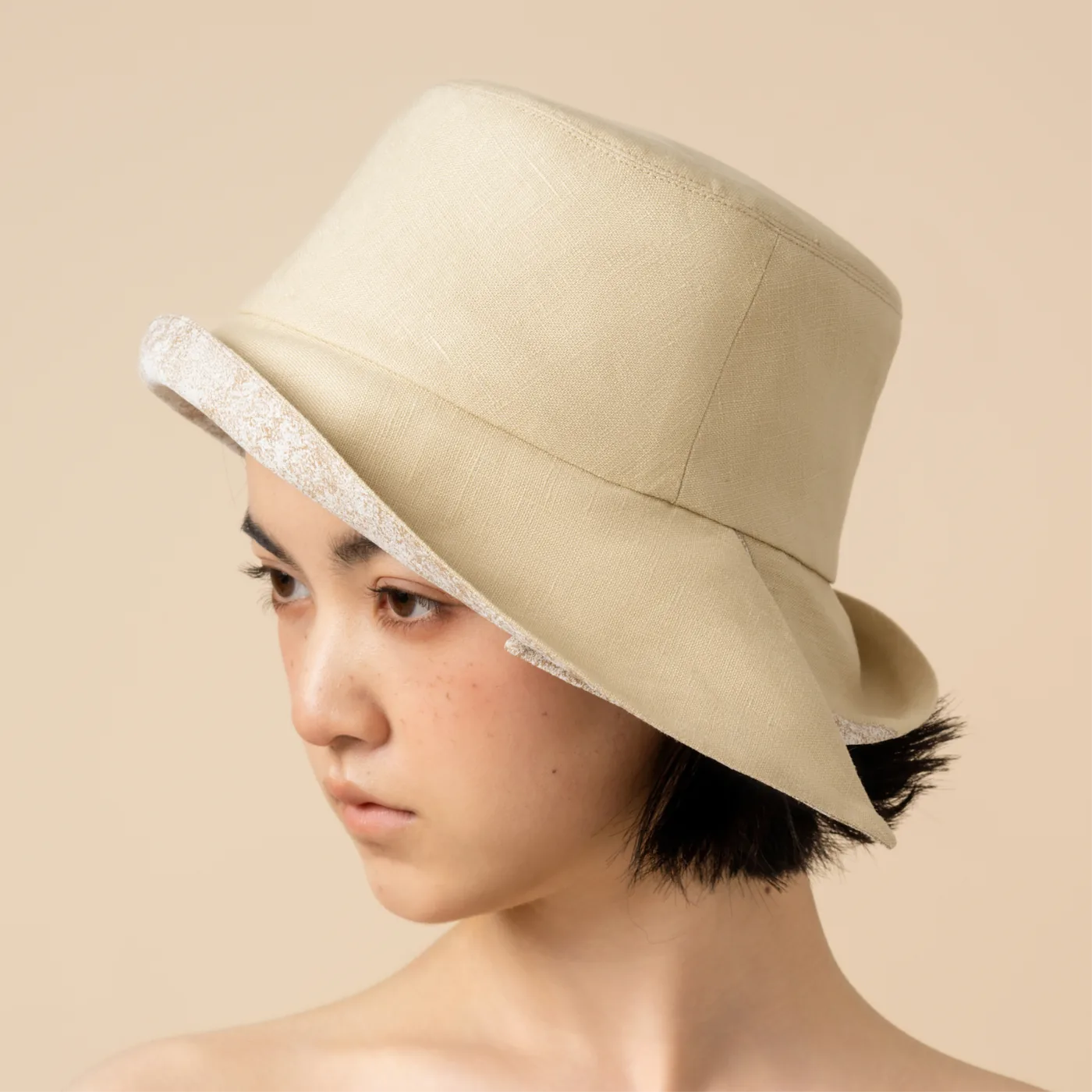 AB Side — Coarse Linen Soufflé