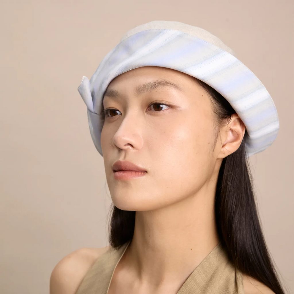 AB Side — Textured Light Grey