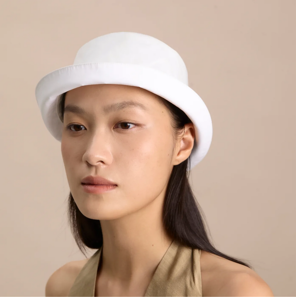 Echo — Sheer White