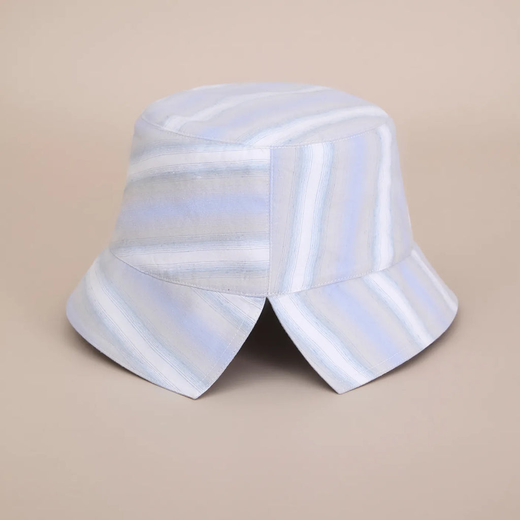 Echo — Blue-White Stripe