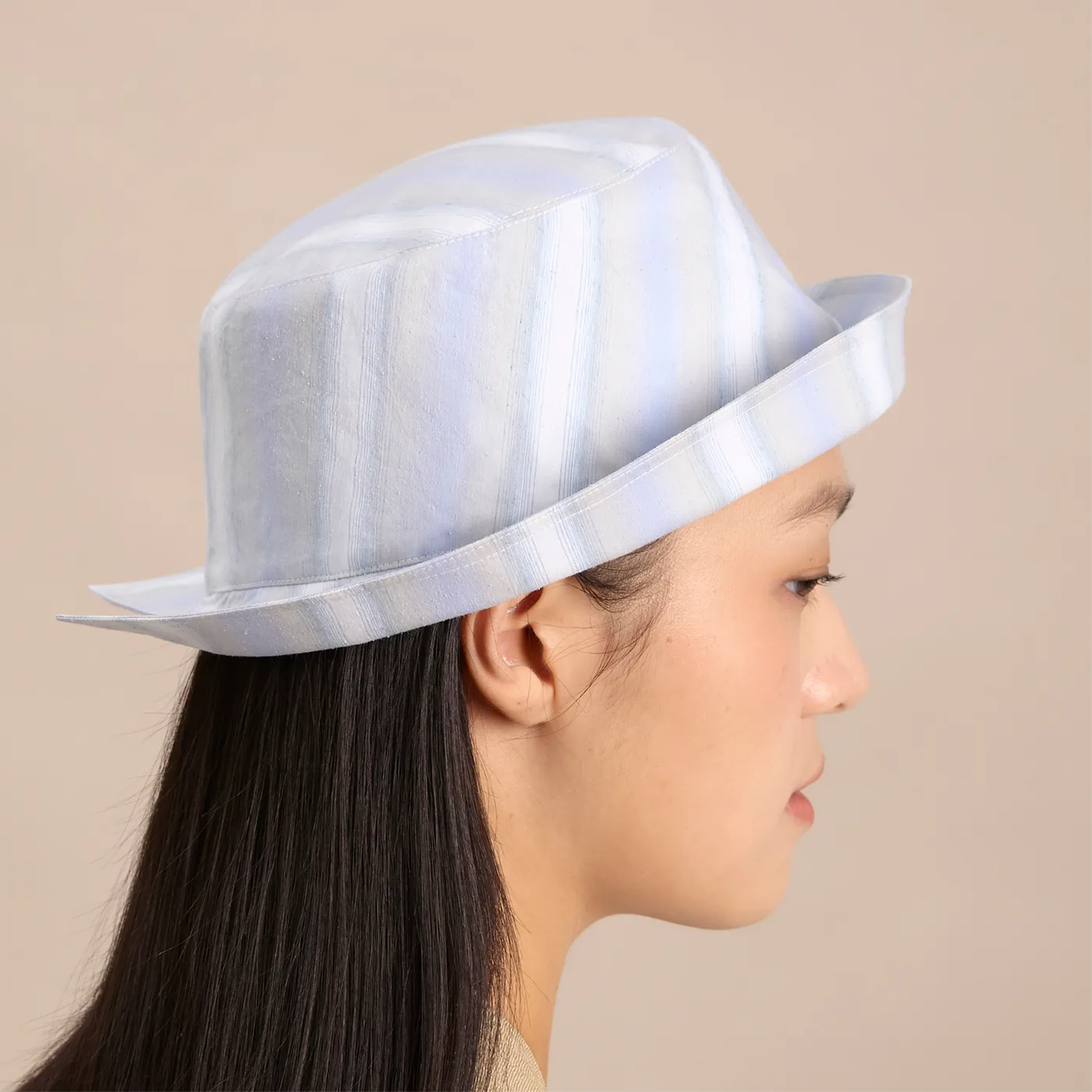 Echo — Blue-White Stripe