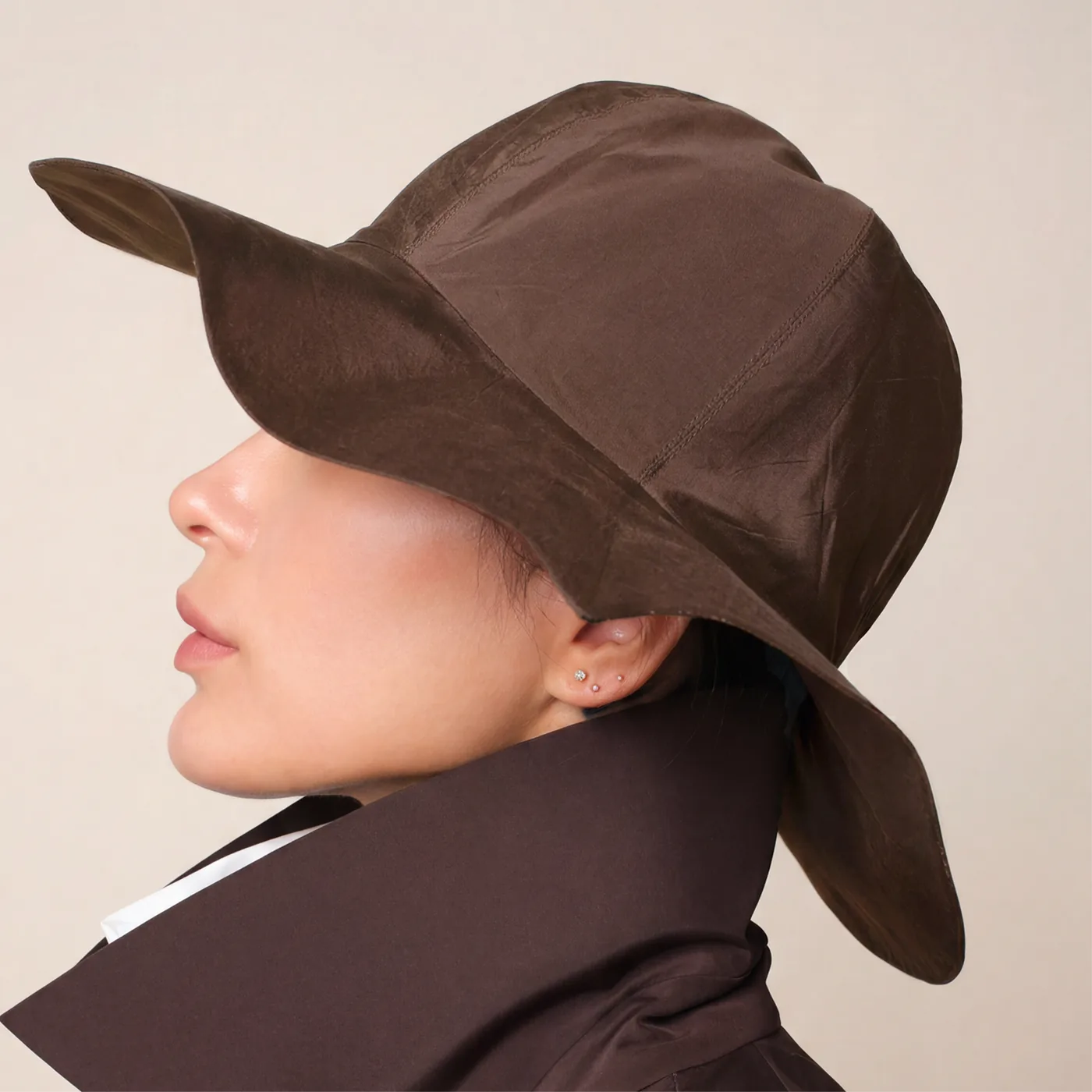 The Curve Paradox — Satin Brown