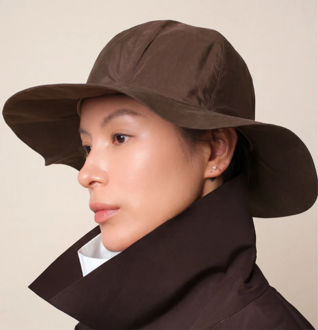 The Curve Paradox — Satin Brown