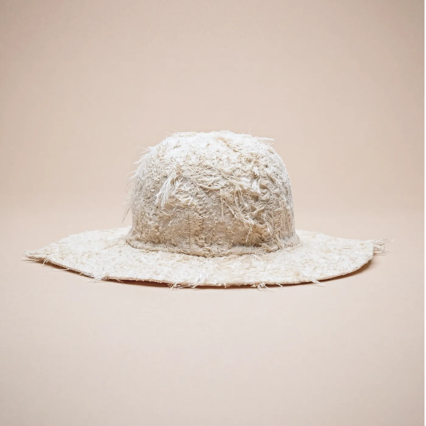 The Curve Paradox — Eggshell White (A)